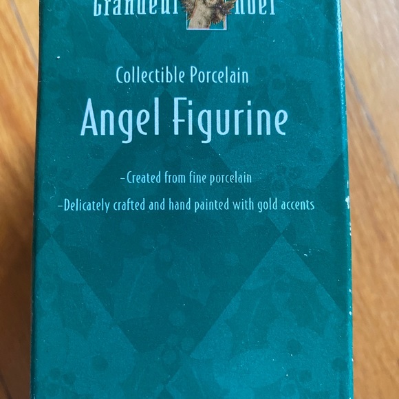 Collectible porcelain Angel figurines six piece Retired set. - Picture 3 of 9